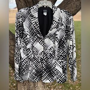 125. MSK Women's Monochrome Patterned Blazer